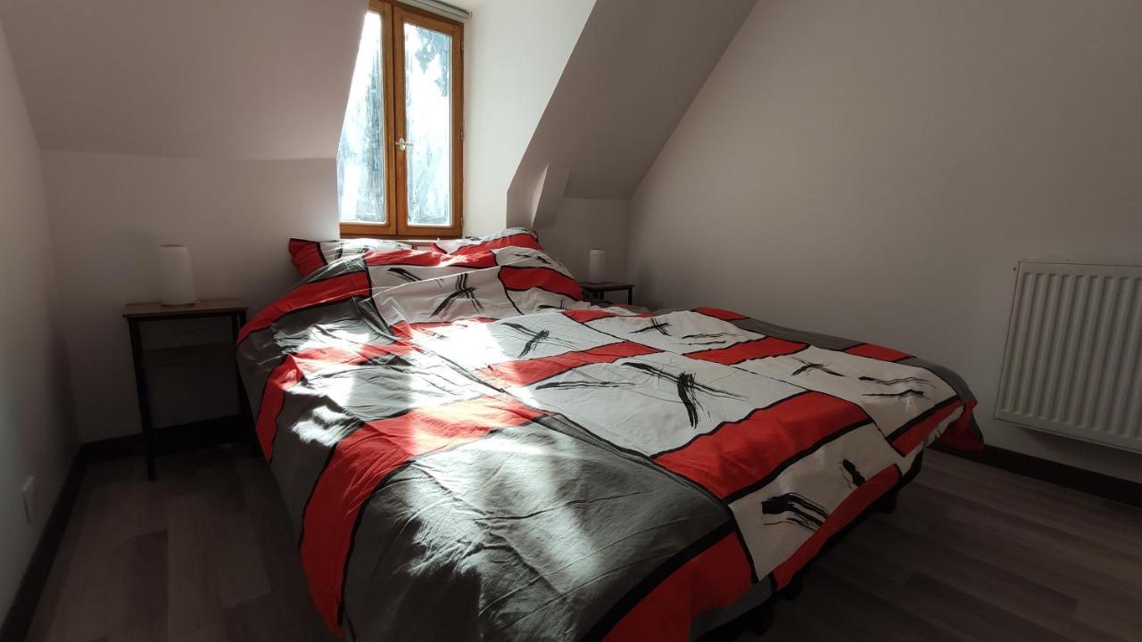 Jolie Maison Face à La Dordogne