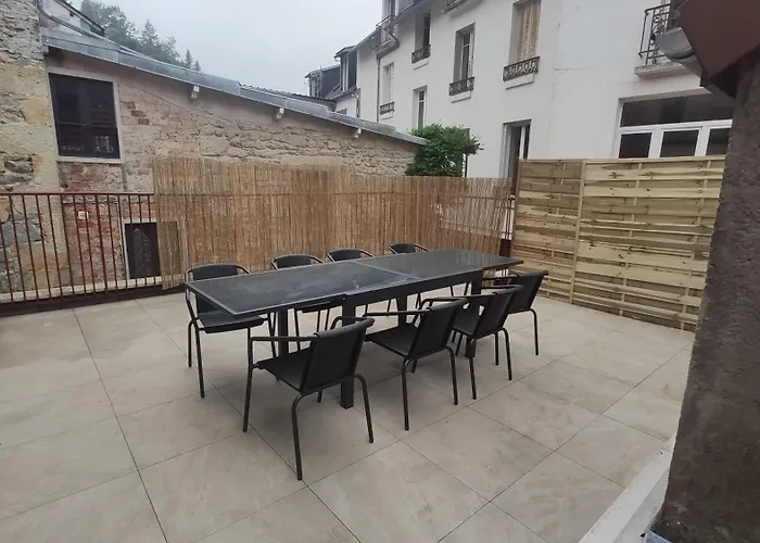 Maison Face A La Dordogne Avec Terrasse